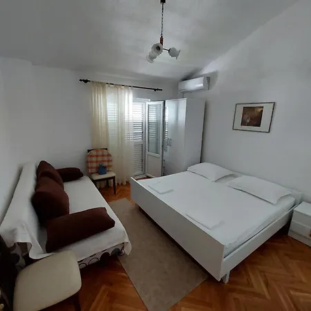 Apartment Grozdic Makarska